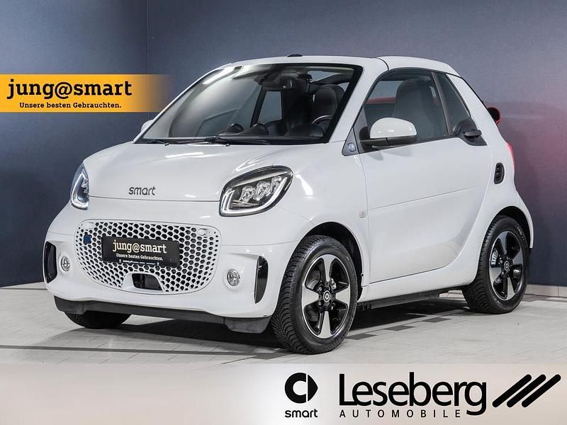 Weiß Gebraucht 2023 Smart ForTwo Electric Drive Passion Cabrio | 18.670 € (Fairer Preis) - Bild 1/4