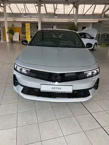 Gebraucht Opel Astra 136 PS (100 kW) 2025 Silber Kleinwagen