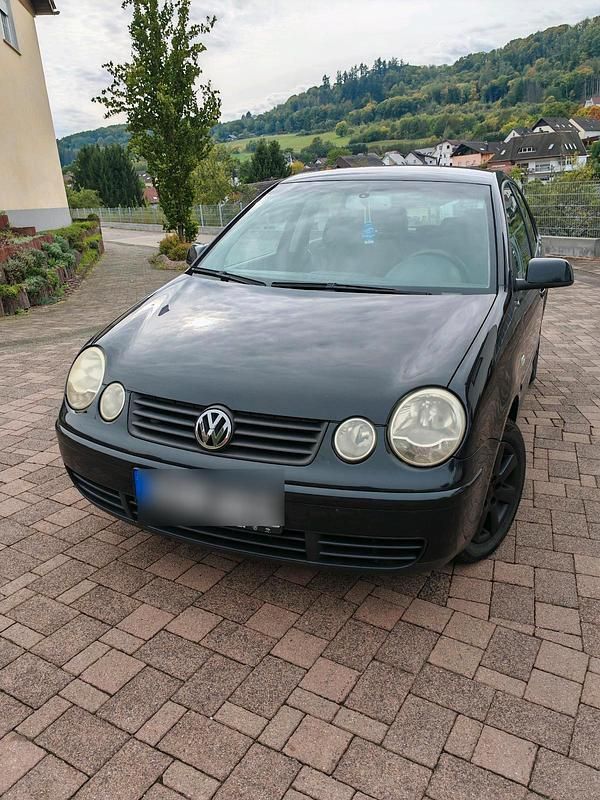 Schwarz Gebraucht 2004 VW Polo Kleinwagen | 1.400 € (Etwas zu teuer) - Bild 1/4