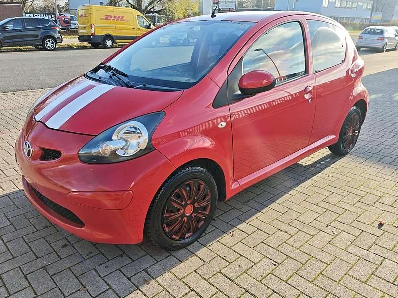 Rot Gebraucht 2007 Toyota Aygo Cool Kleinwagen | 1.950 € (Fairer Preis) - Bild 1/4