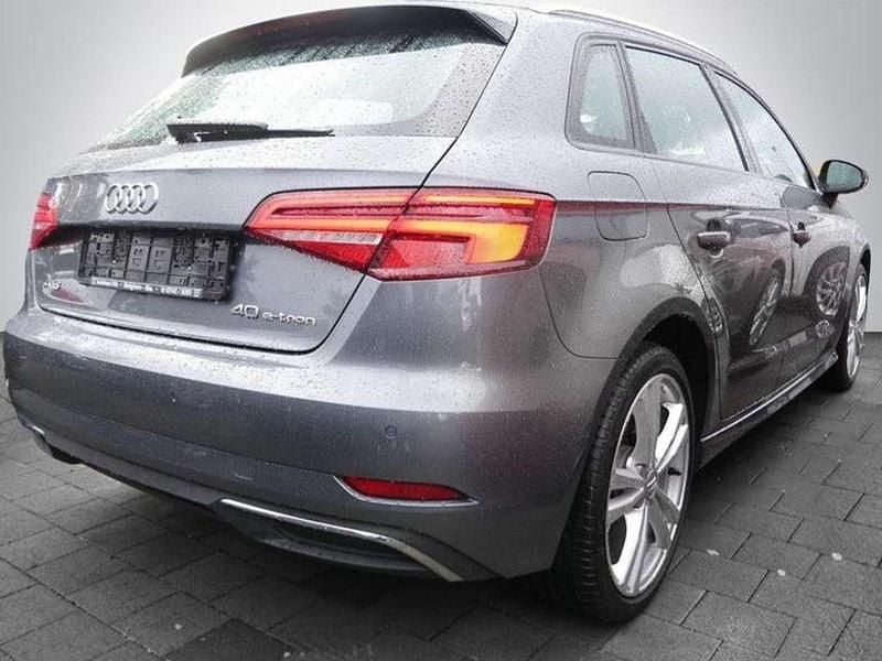 Gebraucht Audi e-tron Sportback Sport 110 kW (150 PS) 2020 Grau SUV