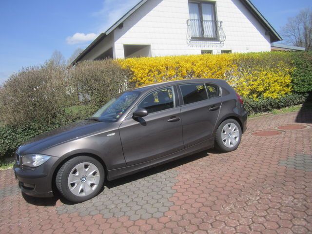 Gebraucht BMW 118 185 PS (136 kW) 2007 Braun metallic Kleinwagen
