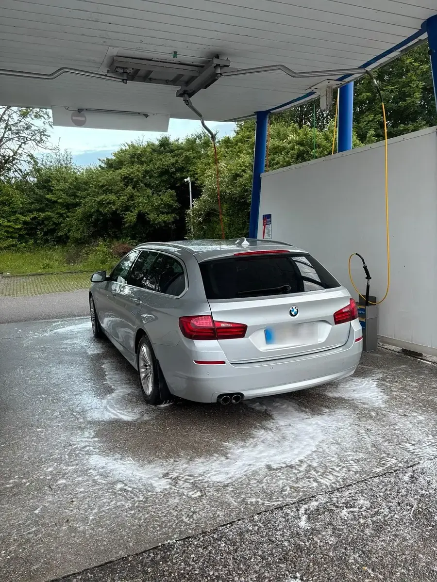 Gebraucht BMW 520 190 PS (139 kW) 2017 Silber Kombi