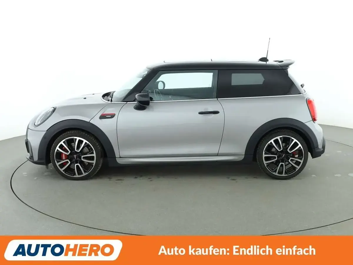 Gebraucht Mini John Cooper Works 231 PS (169 kW) 2023 Melting silver iii Kleinwagen