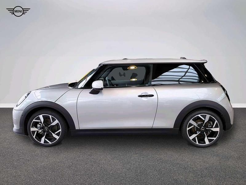 Gebraucht Mini Cooper S Favoured 204 PS (150 kW) 2024 Grau Kleinwagen