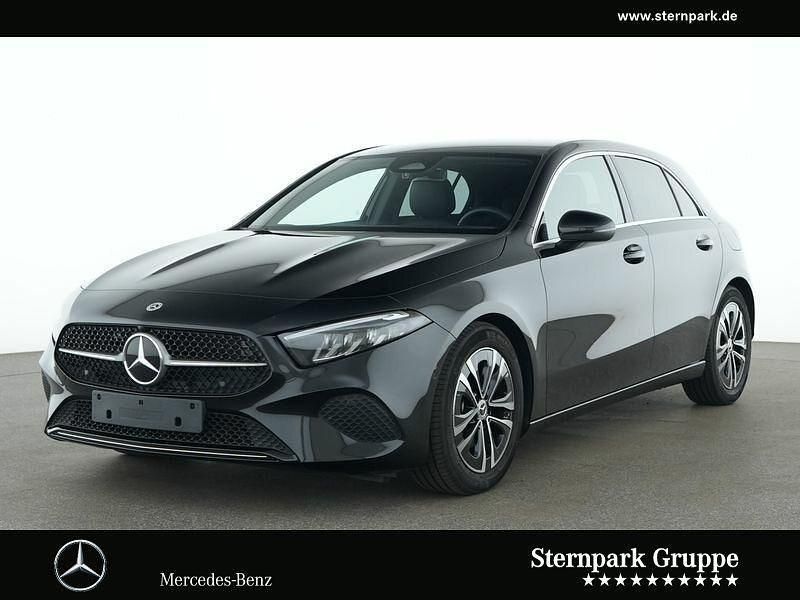 Schwarz Gebraucht 2024 Mercedes A180 Progressive Limousine | 28.990 € (Fairer Preis) - Bild 1/4