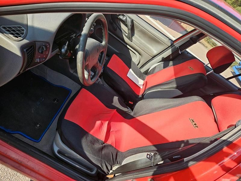 Gebraucht VW Polo 75 PS (55 kW) 1997 Rot Kleinwagen