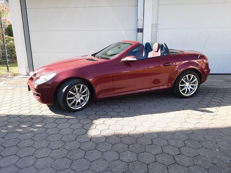 Rot Gebraucht 2006 Mercedes SLK280 Cabrio | 16.500 € (Teuer) - Bild 1/4