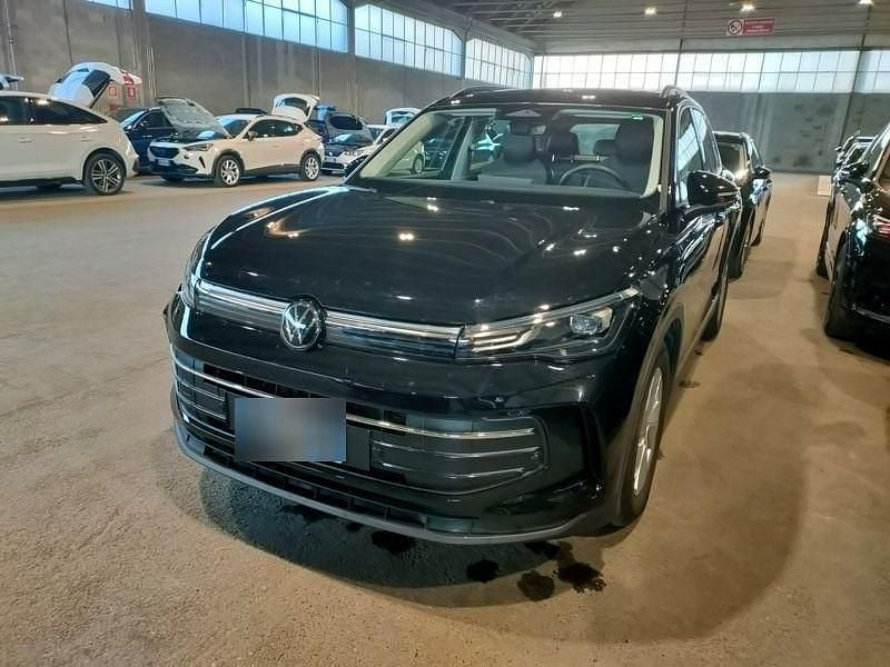 Gebraucht VW Tiguan Life 150 PS (110 kW) 2025 Schwarz SUV