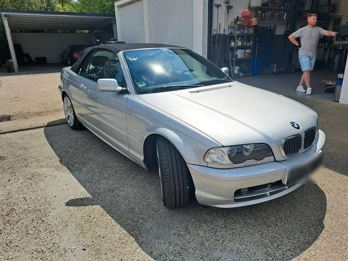 Gebraucht BMW 320 Cabriolet 170 PS (125 kW) 2002 Silber Cabrio