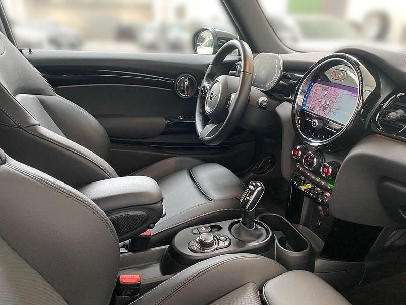 Gebraucht Mini Cooper SE Classic 135 kW (184 PS) 2023 Grün Kleinwagen