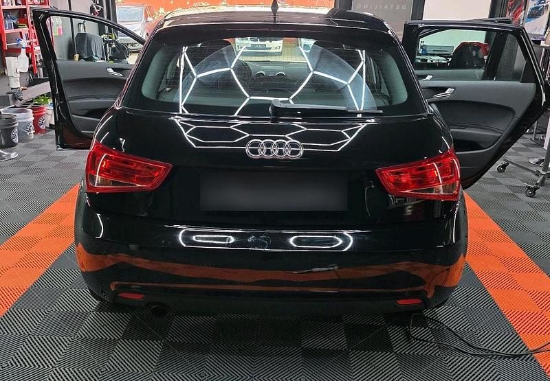 Gebraucht Audi A1 86 PS (63 kW) 2012 Schwarz Kleinwagen
