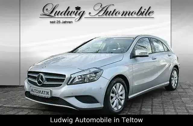 Gebraucht Mercedes A180 Style 122 PS (89 kW) 2013 Kleinwagen