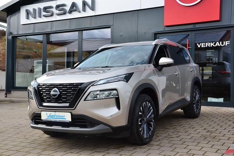 Gold Neu 2025 Nissan X-Trail N-Connecta SUV | 42.880 € - Bild 1/4