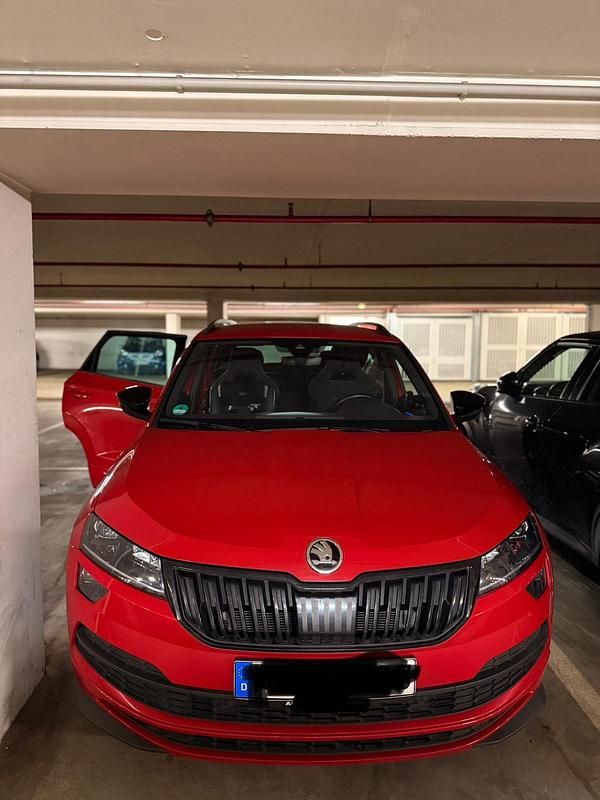 Rot Gebraucht 2019 Skoda Karoq SportLine SUV | 22.000 € (Guter Preis) - Bild 1/4