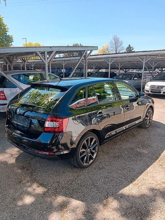 Usata Skoda Rapid Active 90 CV (66 kW) 2016 Nero Utilitaria