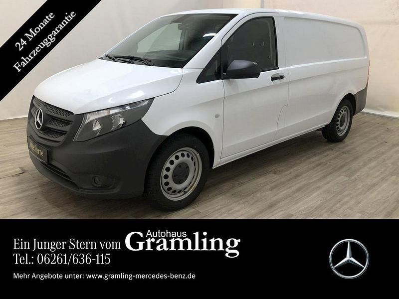 Weiß Gebraucht 2023 Mercedes Vito Van / Kleinbus | 36.236 € (Fairer Preis) - Bild 1/4