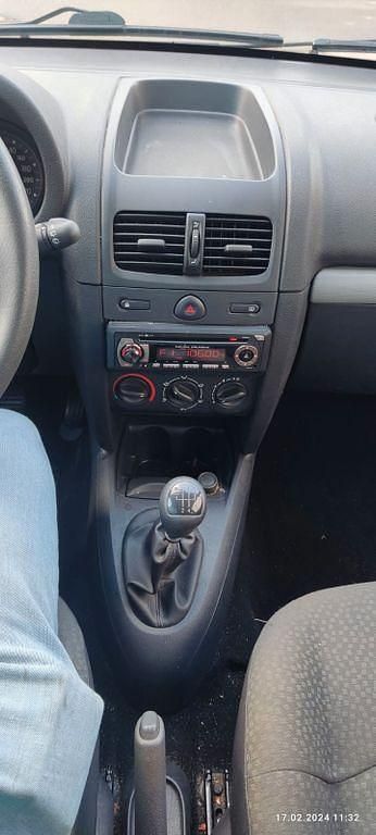 Gebraucht Renault Clio II Authentique 65 PS (47 kW) 2009 Rot Limousine