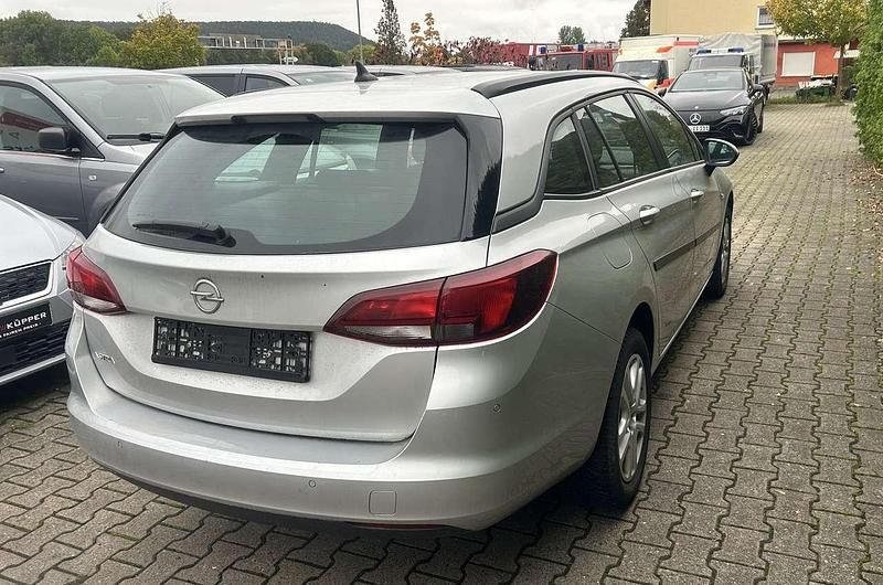 Gebraucht Opel Astra Edition 110 PS (80 kW) 2019 Silber Kombi