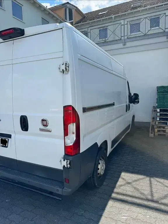 Gebraucht Fiat Ducato 150 PS (110 kW) 2018 Weiß Van