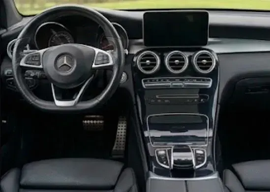 Gebraucht Mercedes GLC350 AMG line 258 PS (189 kW) 2019 Rot SUV