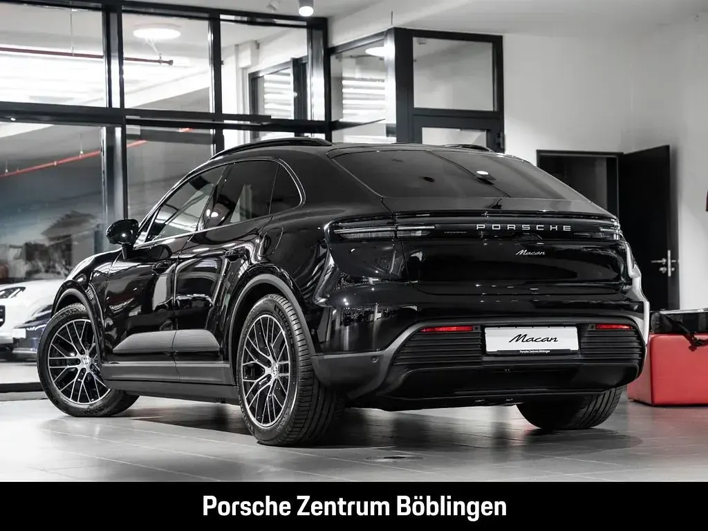Second-hand Porsche Macan 264 kW (360 CP) 2026 Negru SUV