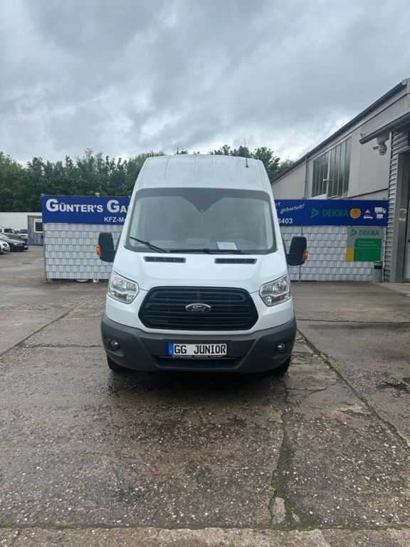 Gebraucht Ford Transit Trend 131 PS (96 kW) 2019 Weiß Van / Kleinbus