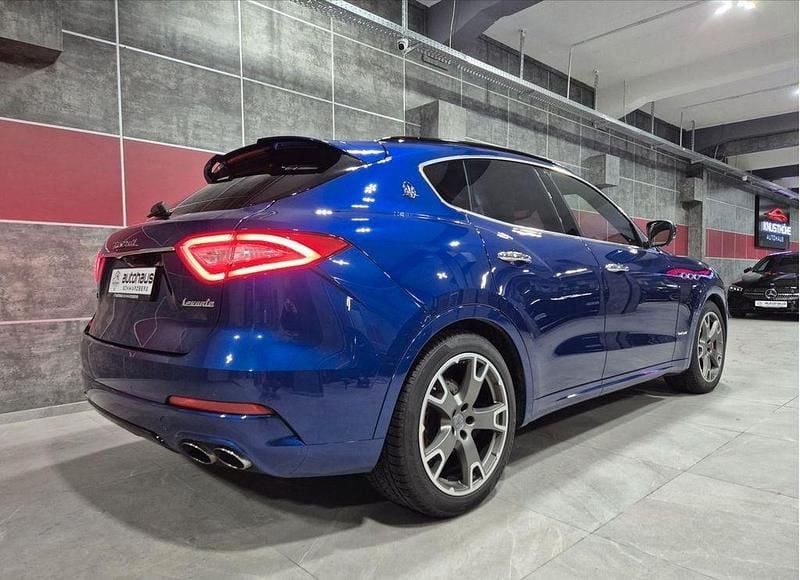 Gebraucht Maserati Levante 430 PS (316 kW) 2017 Blau SUV