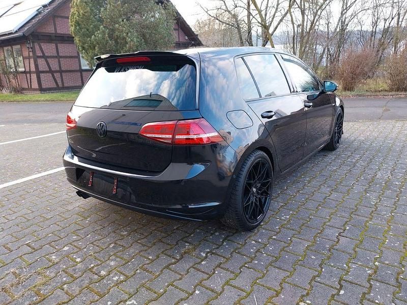 Gebraucht VW Golf VII Comfortline 125 PS (91 kW) 2015 Schwarz Limousine