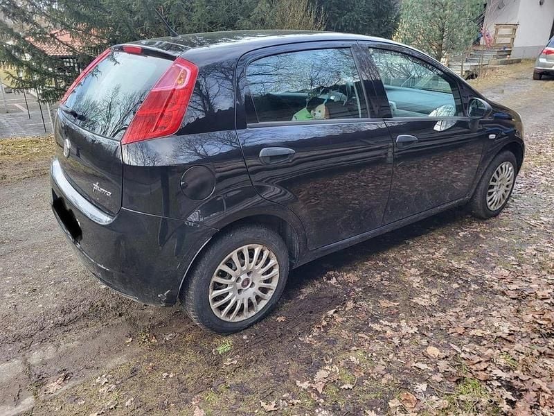 Gebraucht Fiat Punto 69 PS (50 kW) 2013 Schwarz Kleinwagen