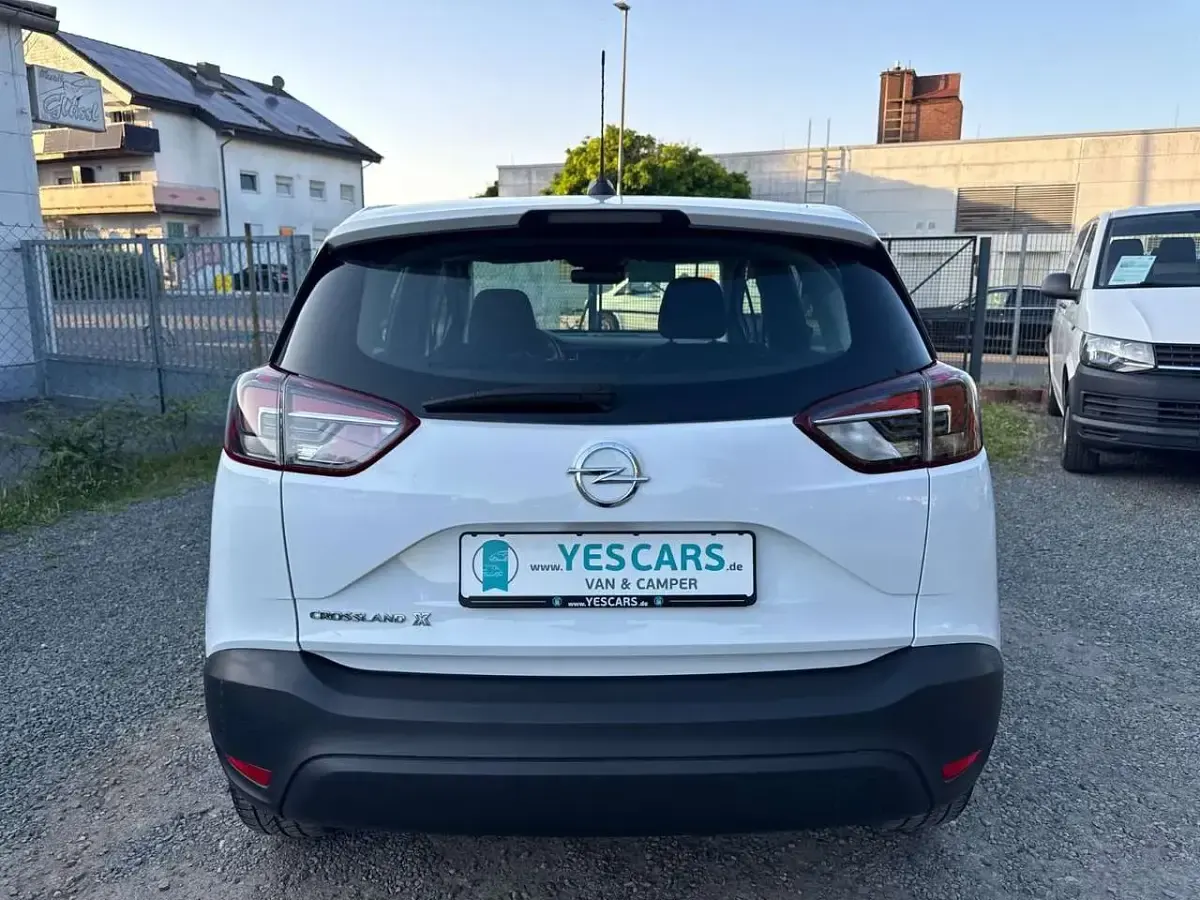 Gebraucht Opel Crossland X 82 PS (60 kW) 2017 Schneeweiss/olympic/summit whi SUV