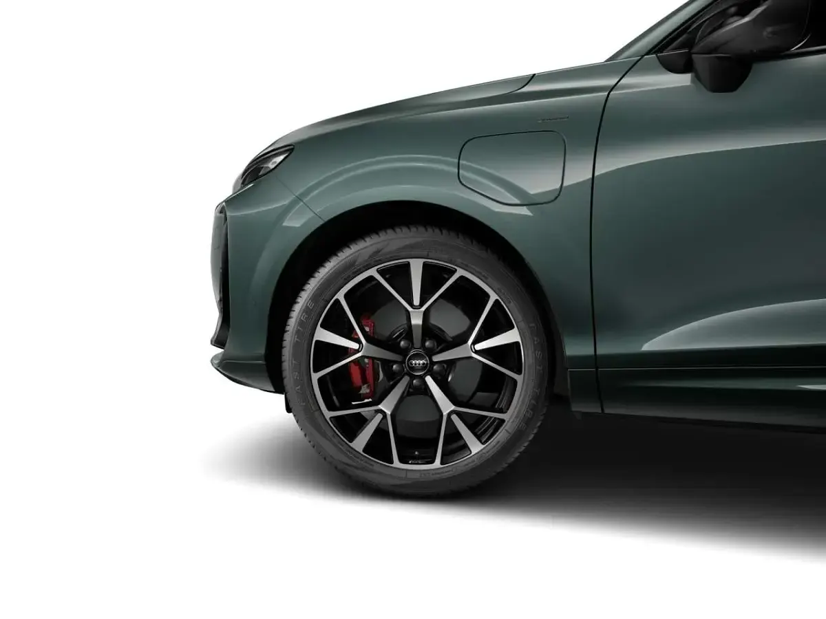 Neu Audi Q3 Sport 272 PS (200 kW) 2026 Salbeigrün metallic SUV