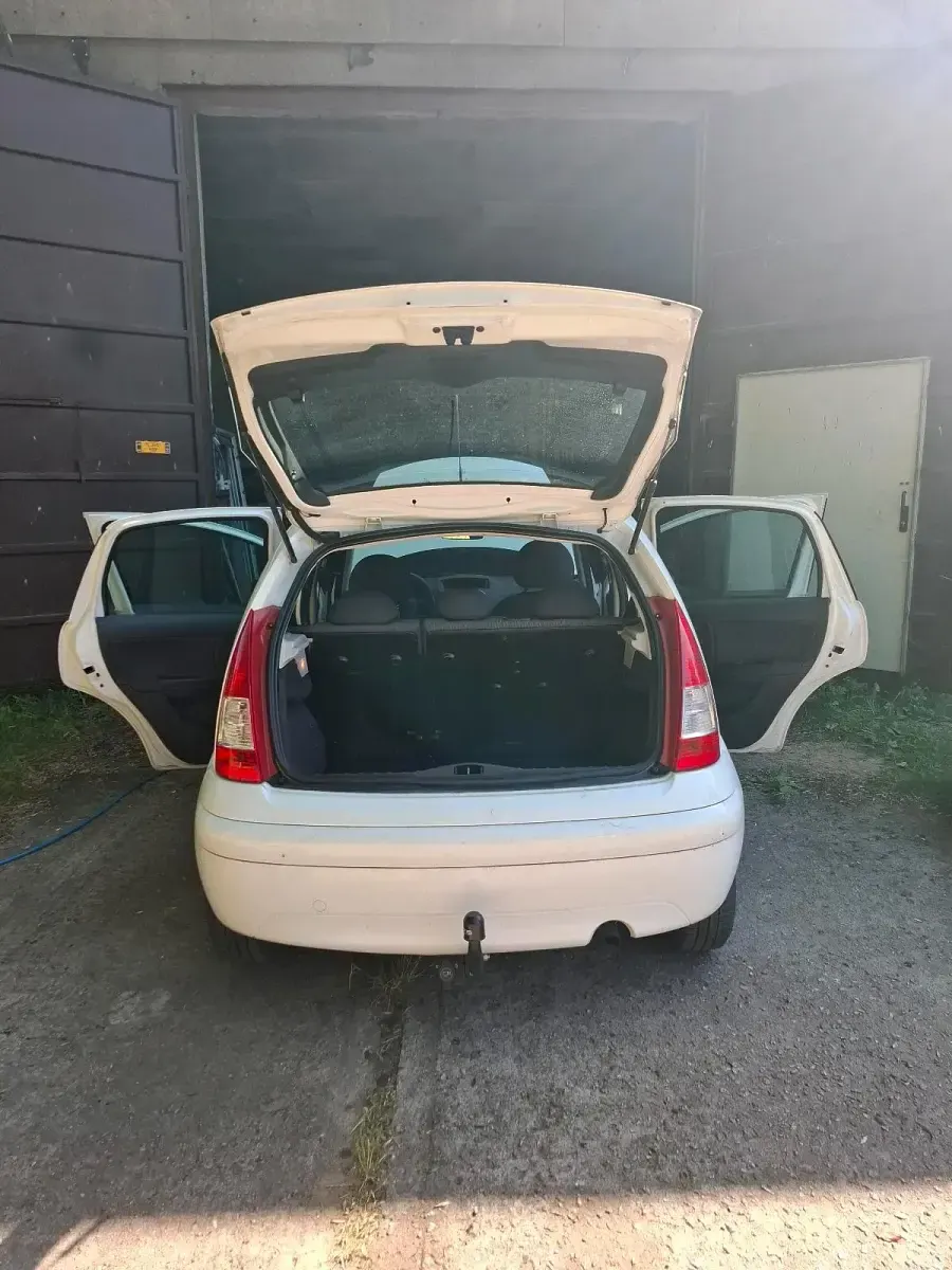 Gebraucht Citroën C3 60 PS (44 kW) 2009 Weiß Kleinwagen