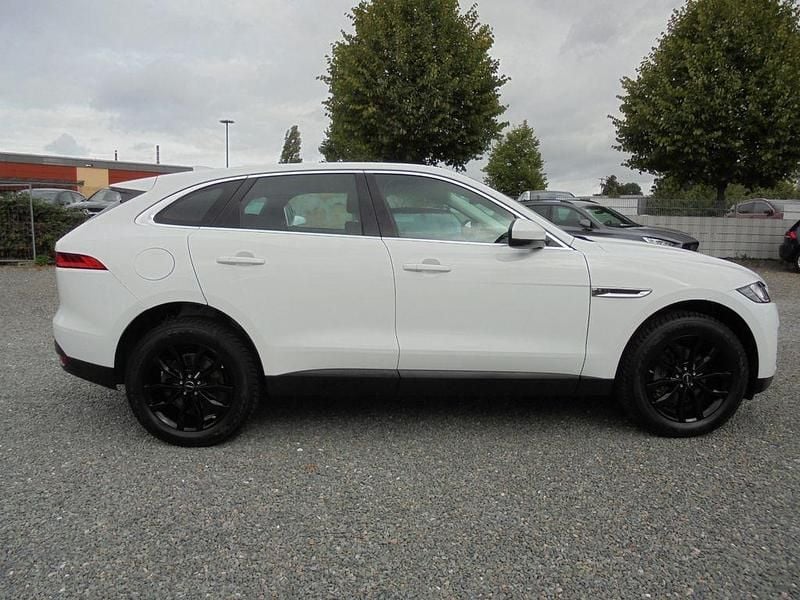 Second-hand Jaguar F-Pace 179 CP (131 kW) 2017 Alb SUV