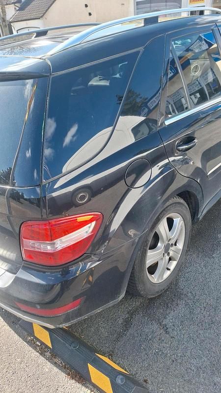 Gebraucht Mercedes ML280 190 PS (139 kW) 2008 Schwarz SUV