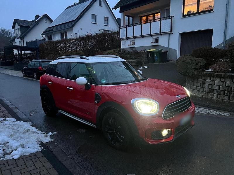 Rot Gebraucht 2018 Mini Cooper Countryman SUV | 21.500 € (Teuer) - Bild 1/4