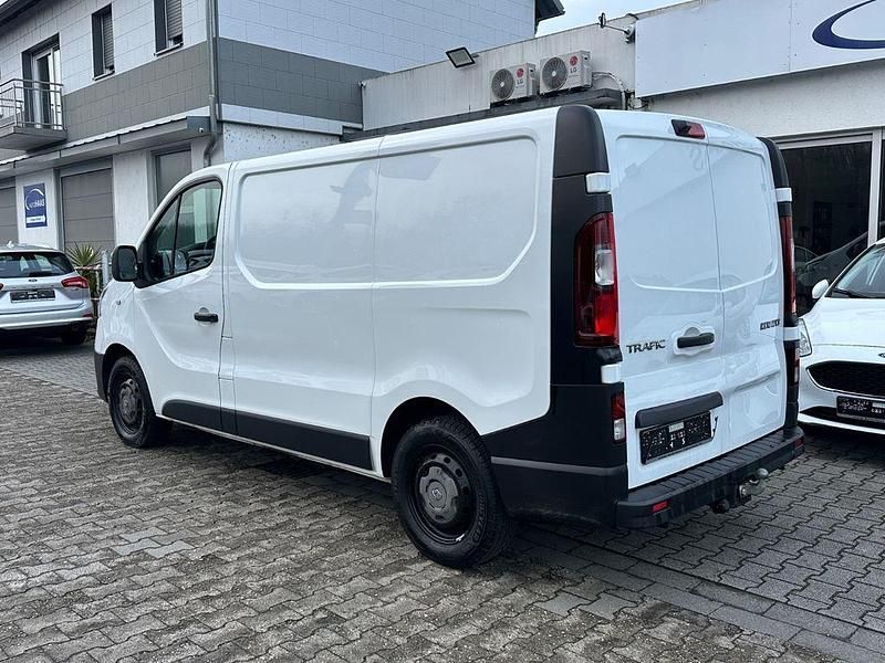 Gebraucht Renault Trafic 125 PS (91 kW) 2019 Weiß Van / Kleinbus