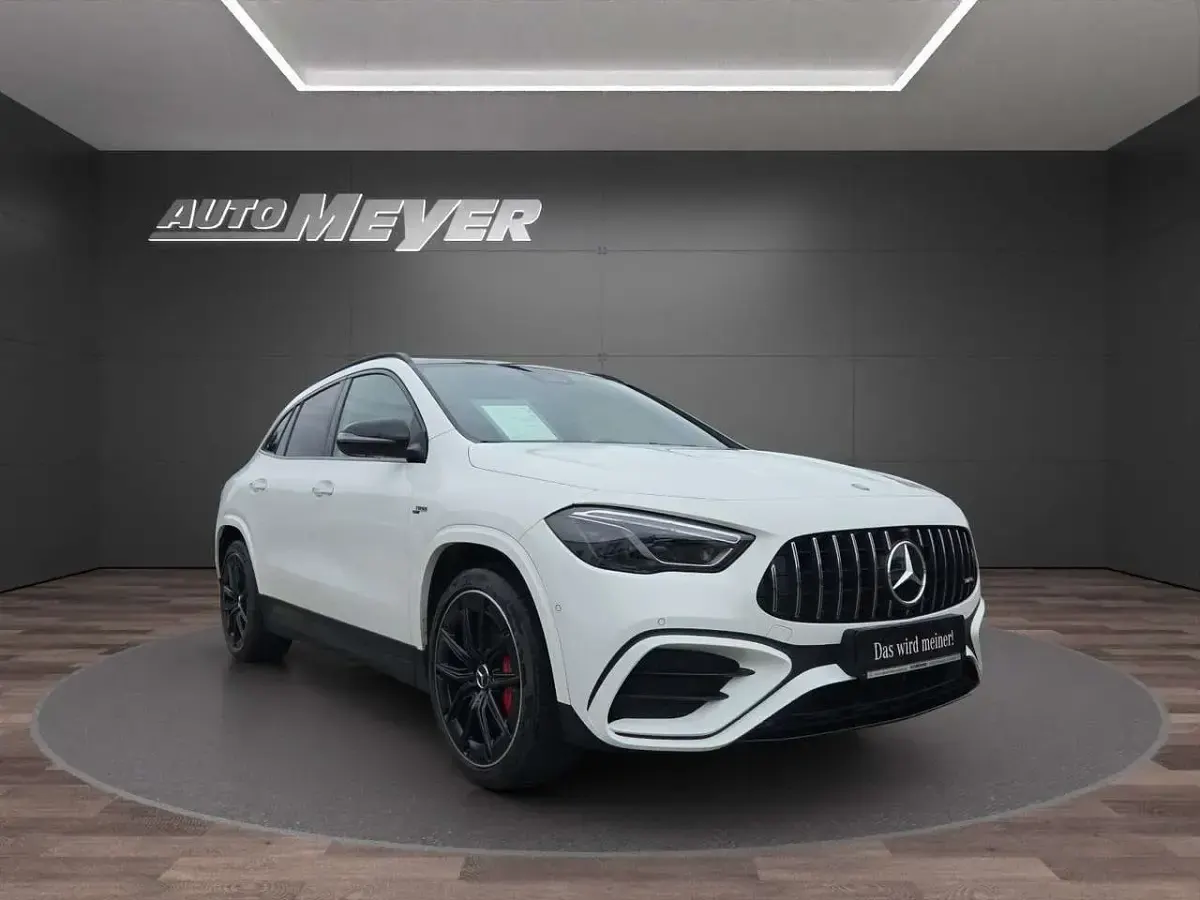 Gebraucht Mercedes GLA35 AMG AMG 306 PS (225 kW) 2025 Weiß SUV