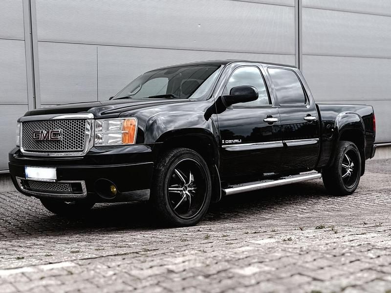 Schwarz Gebraucht 2010 GMC Sierra Limousine | 19.900 € - Bild 1/4
