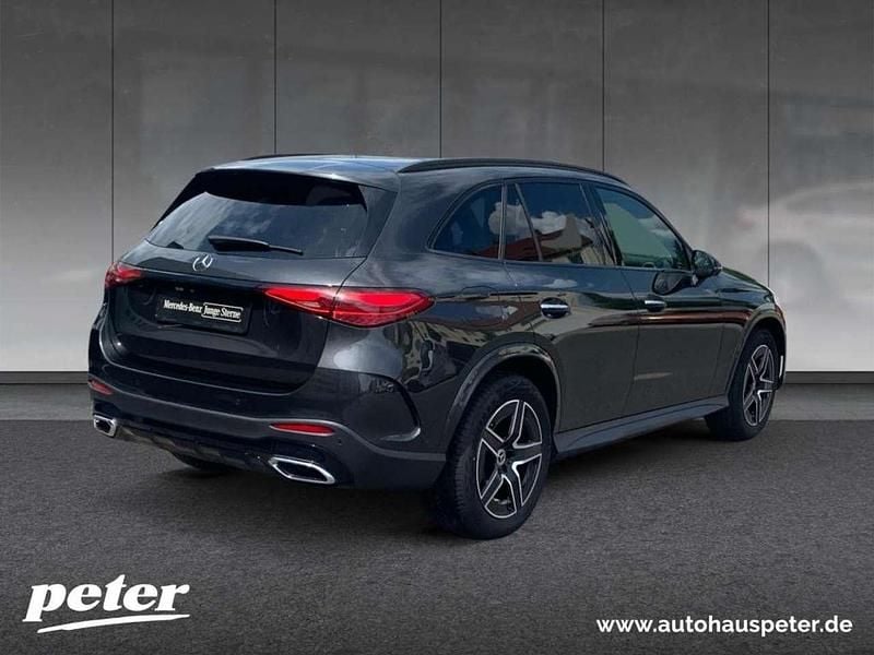 Gebraucht Mercedes GLC200 AMG Line Premium 204 PS (150 kW) 2024 Metalliclack graphitgrau SUV