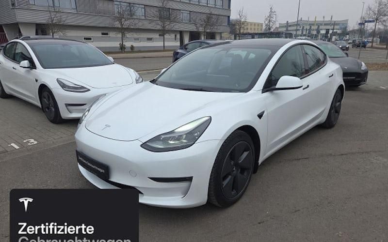 Weiß Gebraucht 2021 Tesla Model 3 Long Range RWD Limousine | 28.300 € (Teuer) - Bild 1/4