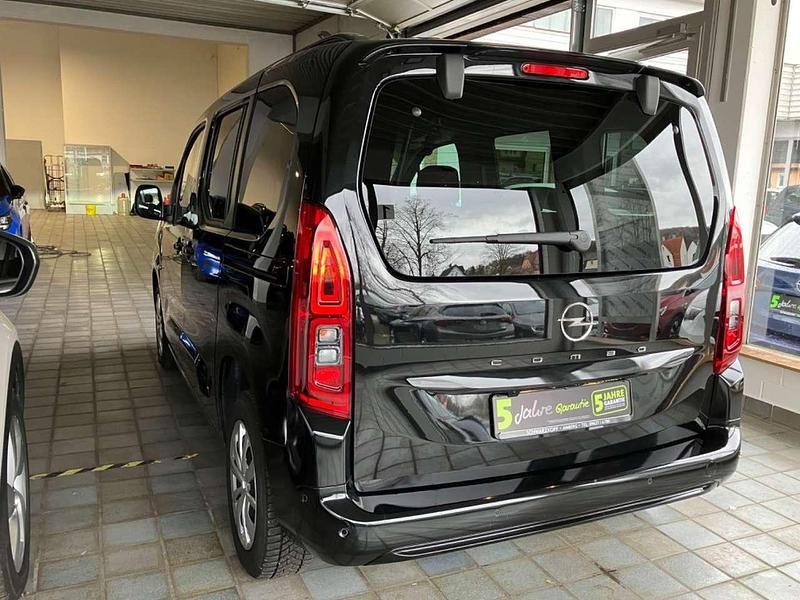 Gebraucht Opel Combo Life 131 PS (96 kW) 2024 Schwarz Van / Kleinbus