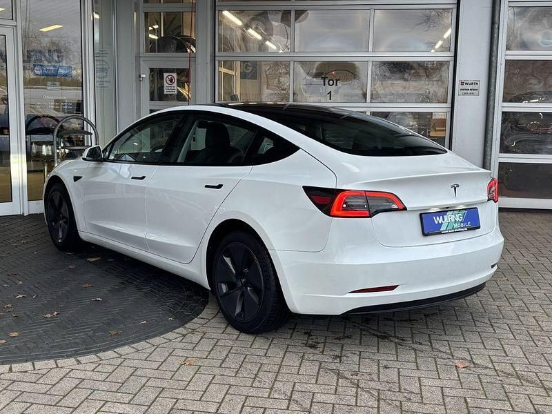 Gebraucht Tesla Model 3 Standard Range 208 kW (283 PS) 2022 Weiß Limousine