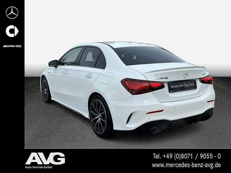 Gebraucht Mercedes A35 AMG AMG 306 PS (225 kW) 2024 Unilack polarweiß Limousine