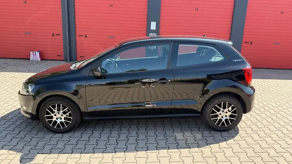 Gebraucht VW Polo Trendline 75 PS (55 kW) 2011 Schwarz Kleinwagen