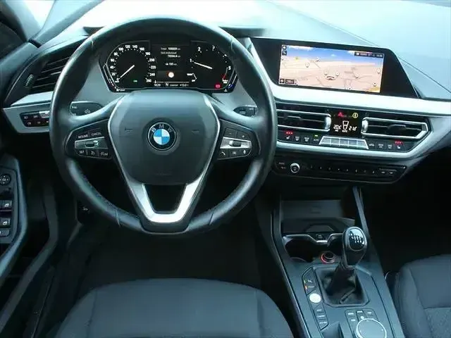 Używany BMW 116 Advantage 116 KM (85 kW) 2020 Biały Hatchback