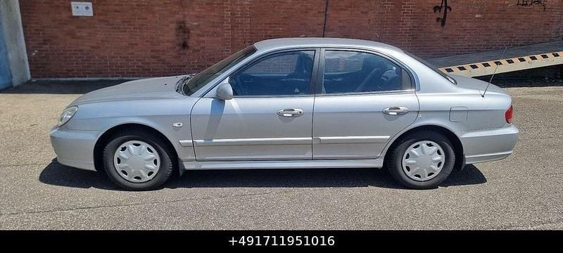Gebraucht Hyundai Sonata GLS 131 PS (96 kW) 2003 Silber Limousine