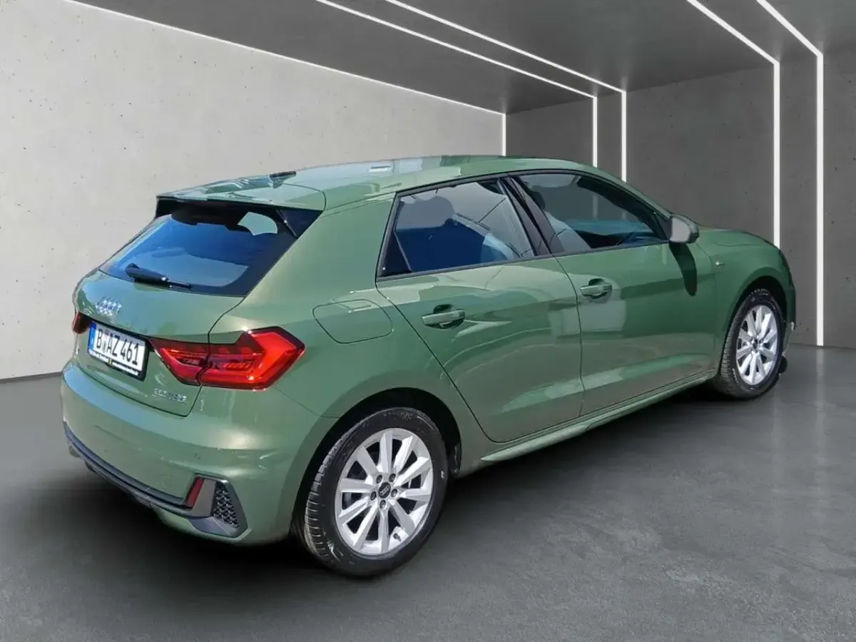 Gebraucht Audi A1 S-Line 150 PS (110 kW) 2026 Cortinaweiß SUV