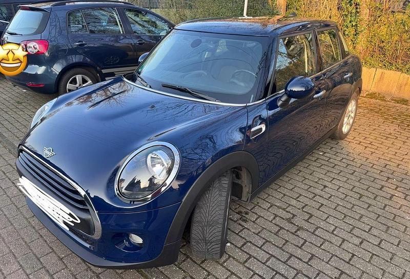 Blau Gebraucht 2018 Mini One D Kleinwagen | 13.500 € (Teuer) - Bild 1/4