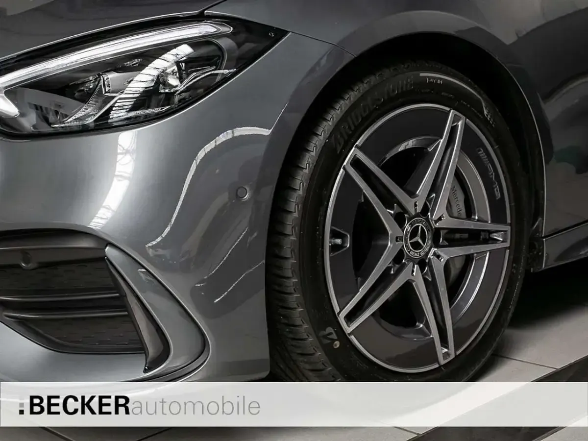 Gebraucht Mercedes C180 AMG 193 PS (141 kW) 2025 Selenitgrau Limousine